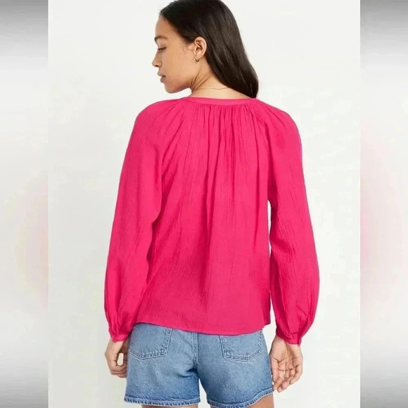 NWT Old Navy Split-Neck Crinkle Gauze Top, Size L (12/14), Carousel Pink - Picture 2 of 8